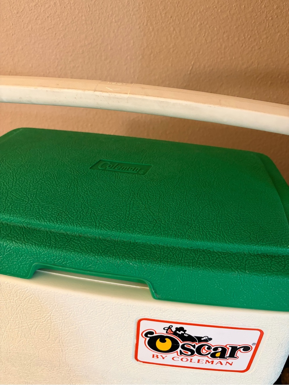 Coleman 1980’s Green and White Lil Oscar 16 Quart Lunch Cooler - Picture 3 of 15
